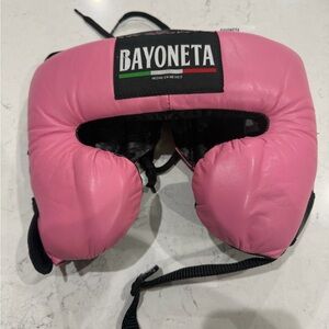 Bayoneta Pink and Black Boxing Headgear